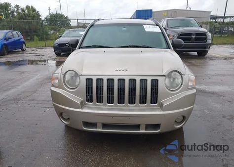 2010 Jeep Compass Sport from USA, damaged, VIN 1J4NT4FB8AD558082